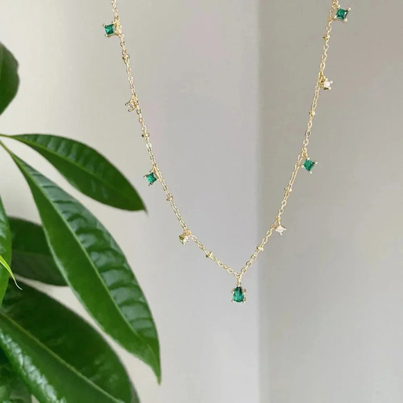 925 Sterling Silver Dainty Emerald Drops Necklace - Picture 7 of 7